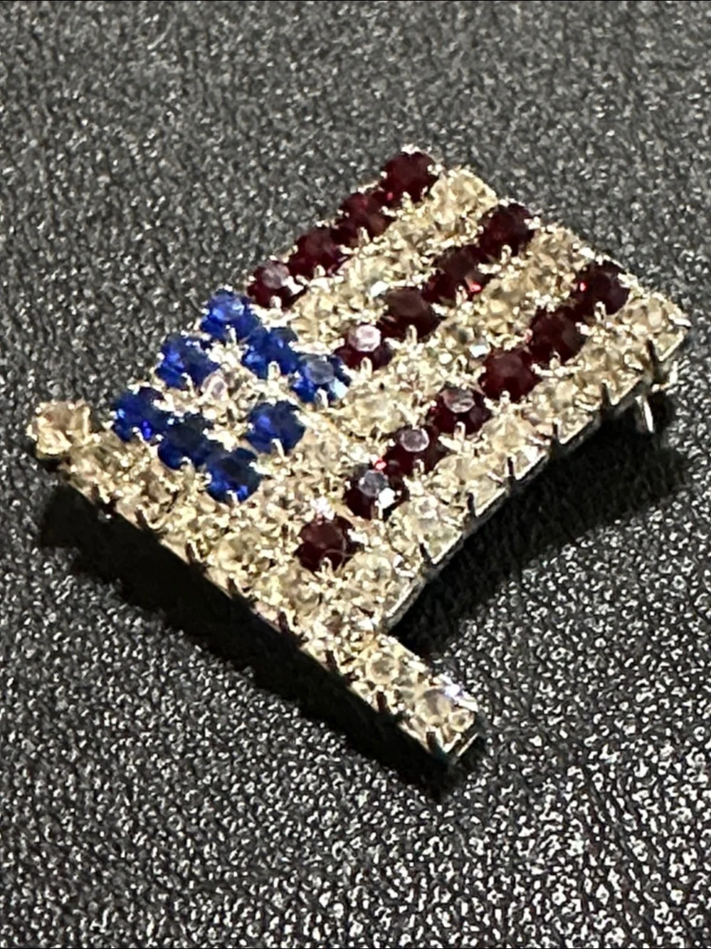 American Flag Crystal Rhinestone Brooch Pin Patriotic USA Vintage